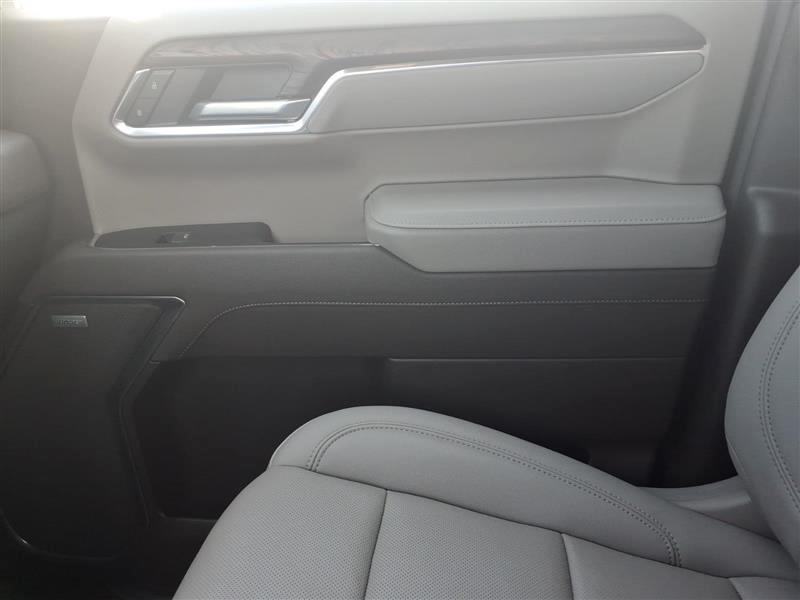 GMC Sierra 1500 SLT Crew Cab 4WD 2025