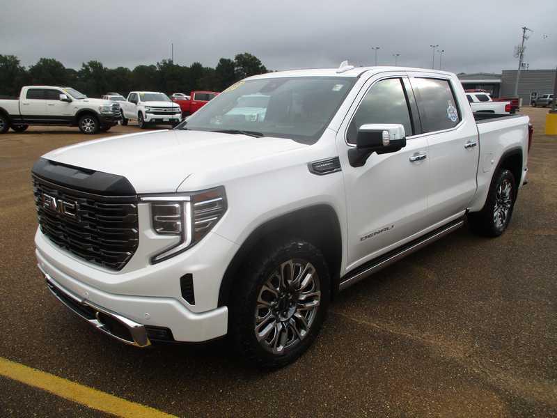 GMC Sierra 1500 Denali Ultimate Crew Cab 4WD 2025 GMC Sierra 1500 Denali Ultimate Crew Cab 4WD 2025
