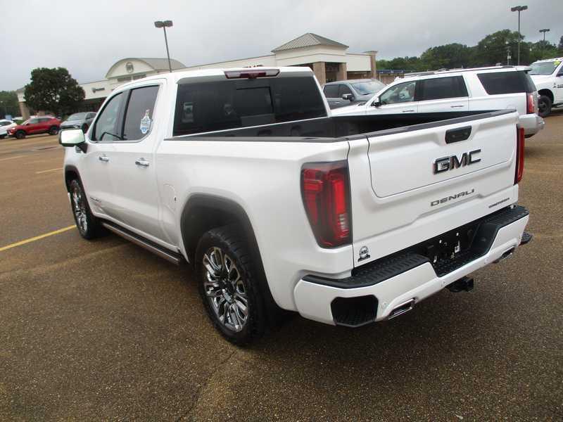 GMC Sierra 1500 Denali Ultimate Crew Cab 4WD 2025 GMC Sierra 1500 Denali Ultimate Crew Cab 4WD 2025