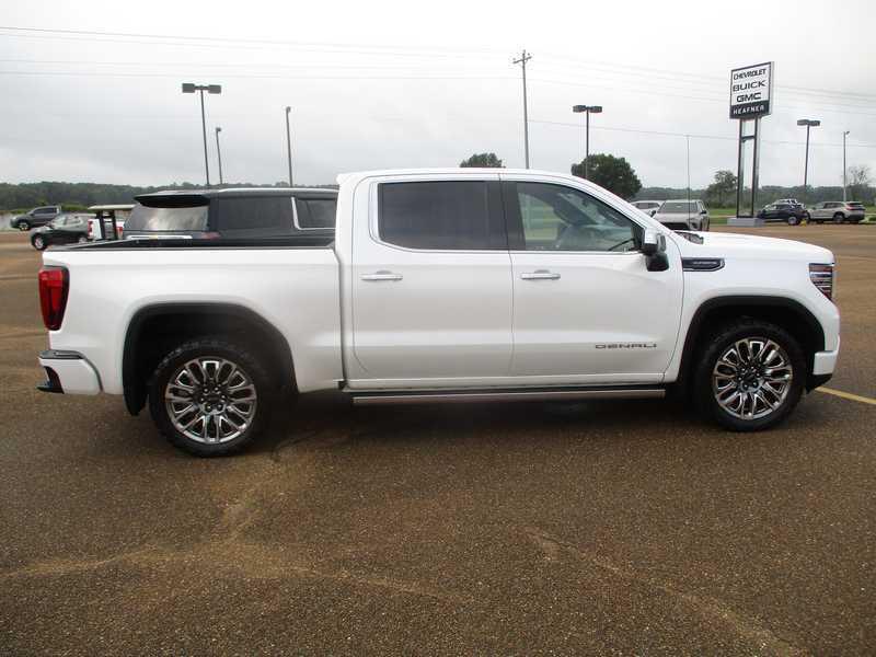 GMC Sierra 1500 Denali Ultimate Crew Cab 4WD 2025 GMC Sierra 1500 Denali Ultimate Crew Cab 4WD 2025