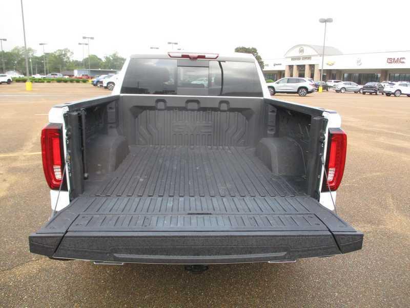 GMC Sierra 1500 Denali Ultimate Crew Cab 4WD 2025 GMC Sierra 1500 Denali Ultimate Crew Cab 4WD 2025