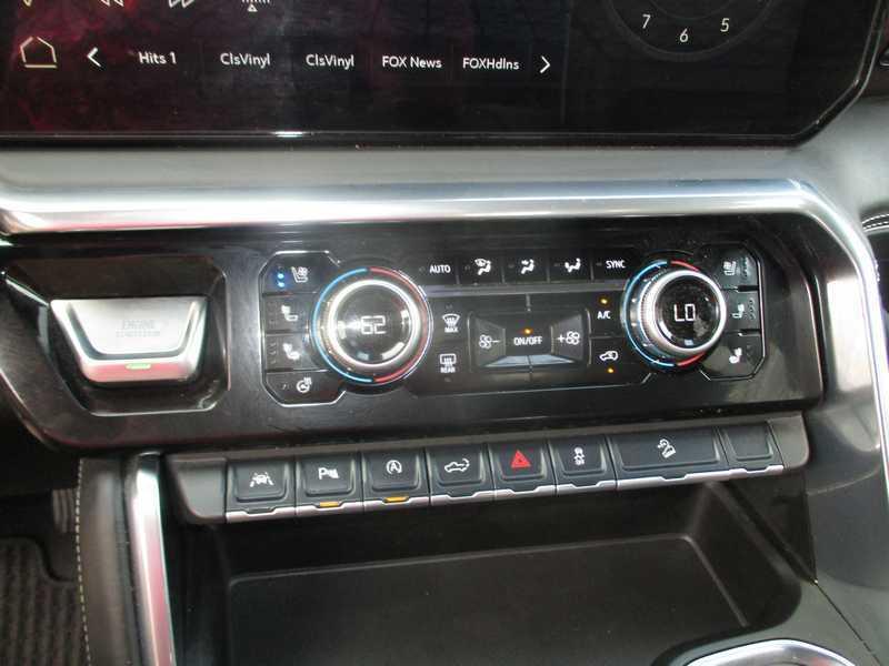 GMC Sierra 1500 Denali Ultimate Crew Cab 4WD 2025 GMC Sierra 1500 Denali Ultimate Crew Cab 4WD 2025