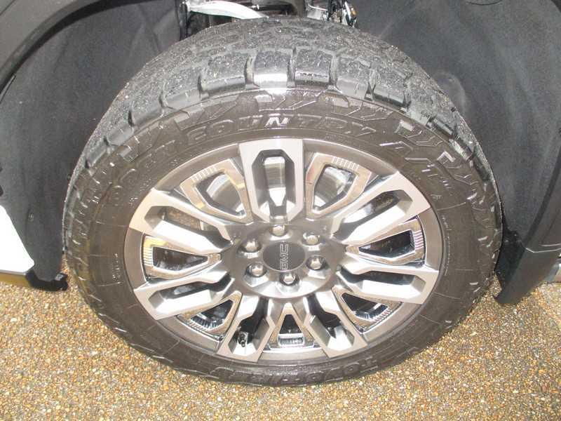 GMC Sierra 1500 Denali Ultimate Crew Cab 4WD 2025 GMC Sierra 1500 Denali Ultimate Crew Cab 4WD 2025