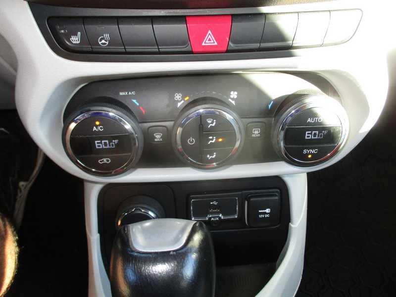 Jeep Renegade Limited 4WD 2015 Jeep Renegade Limited 4WD 2015