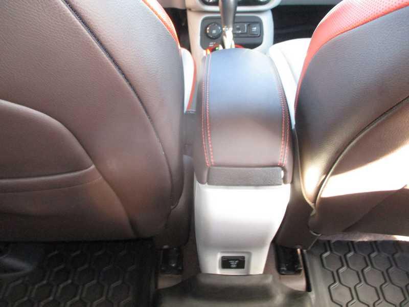 Jeep Renegade Limited 4WD 2015 Jeep Renegade Limited 4WD 2015
