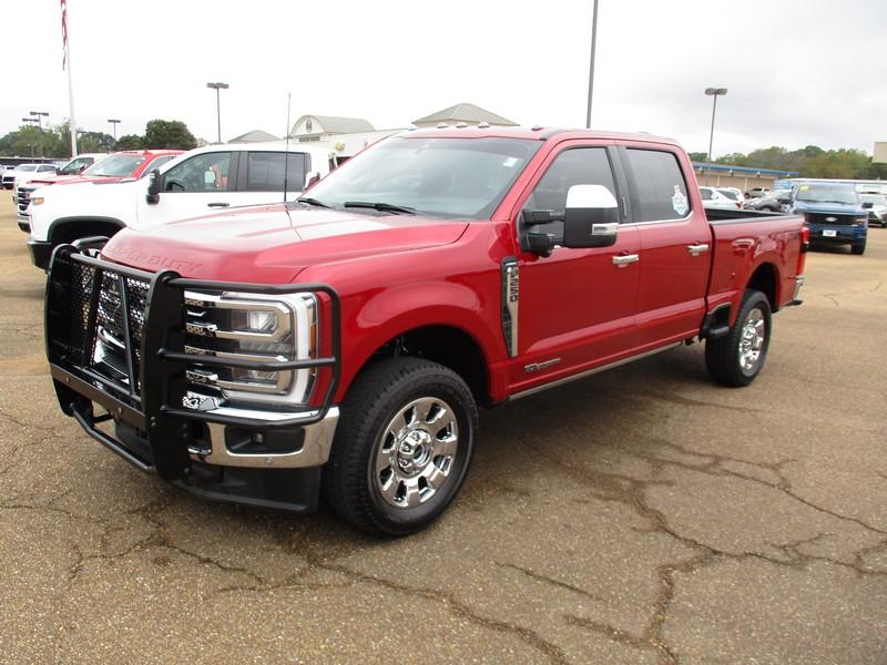 2024 Ford F-250 Lariat photo 2