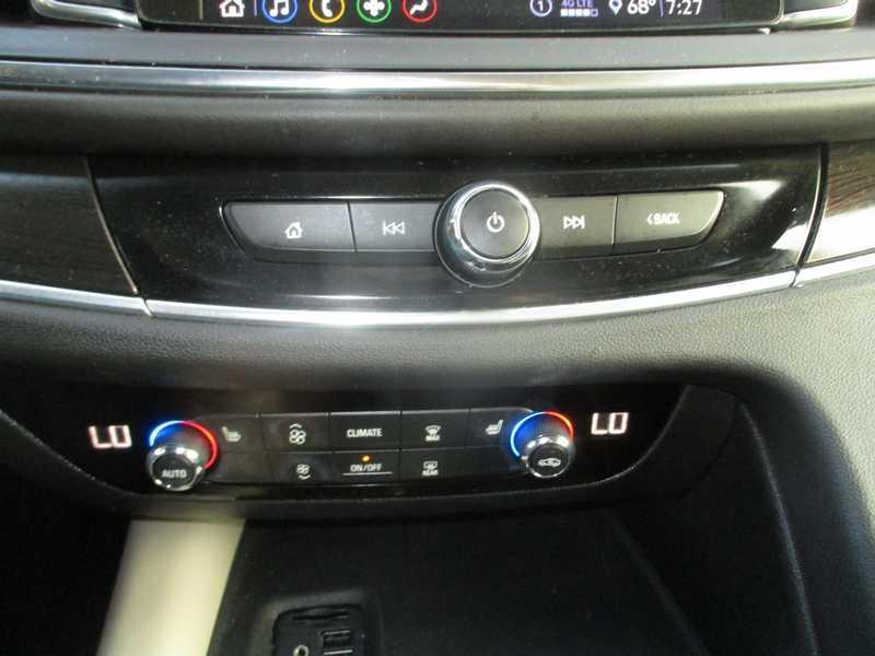 Buick Enclave Essence FWD 2020