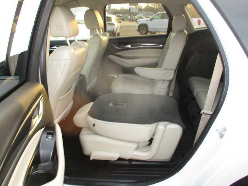 Buick Enclave Essence FWD 2020