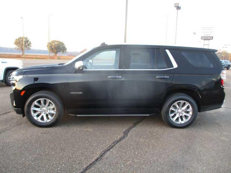 2021 Chevrolet Tahoe Premier photo 2