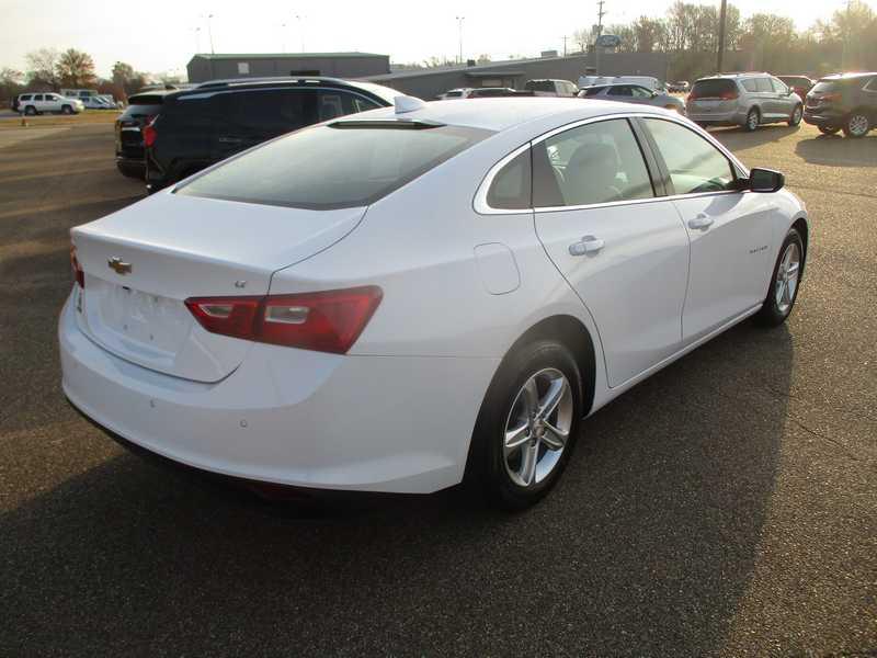 2024 Chevrolet Malibu 1LT photo 4