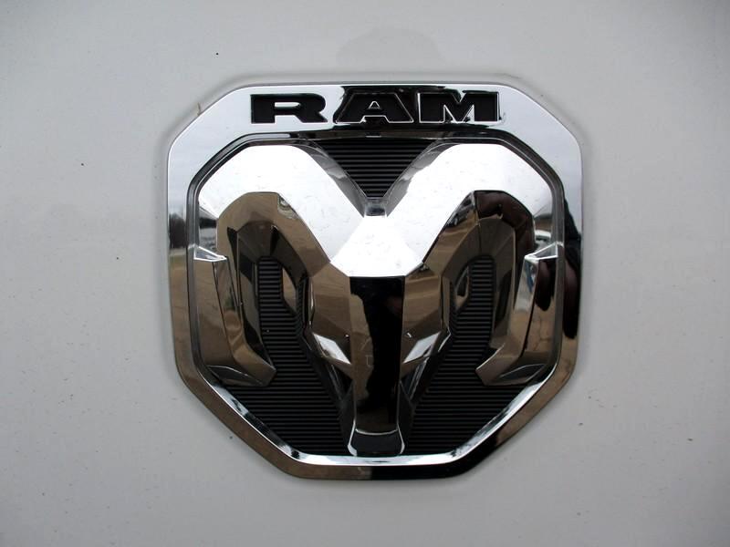 RAM 2500 Big Horn 4x4 Crew Cab 6'4" Box 2020