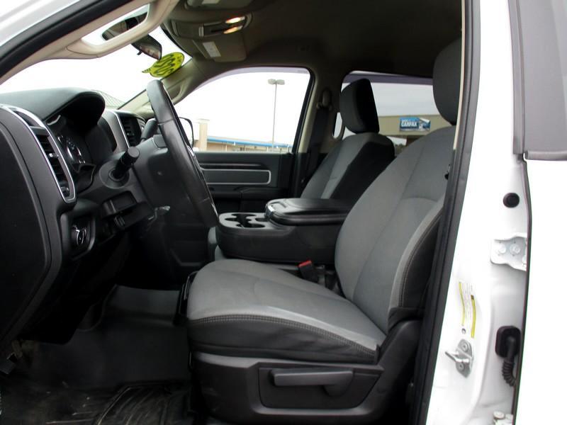 RAM 2500 Big Horn 4x4 Crew Cab 6'4" Box 2020