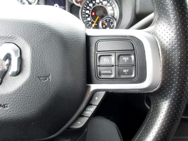 RAM 2500 Big Horn 4x4 Crew Cab 6'4" Box 2020