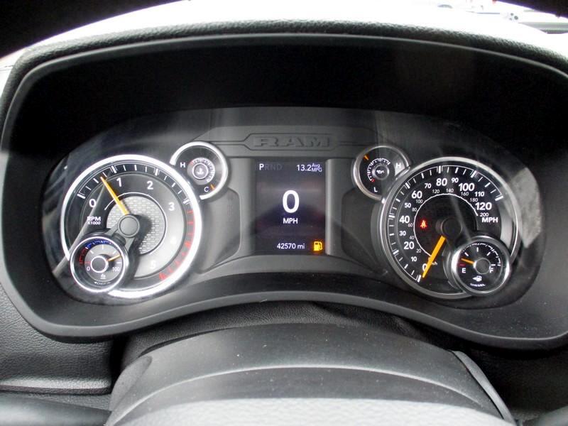 RAM 2500 Big Horn 4x4 Crew Cab 6'4" Box 2020