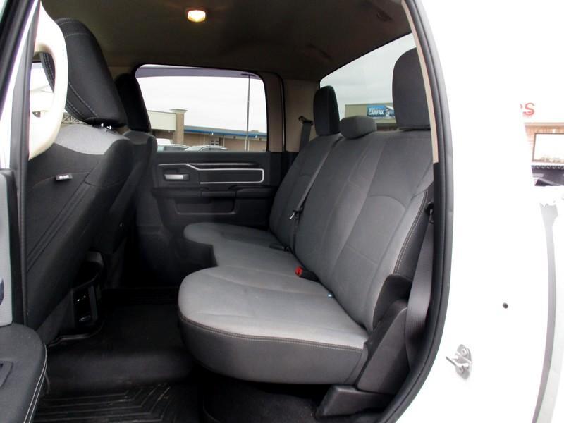 RAM 2500 Big Horn 4x4 Crew Cab 6'4" Box 2020