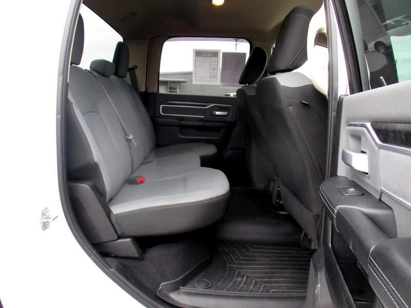 RAM 2500 Big Horn 4x4 Crew Cab 6'4" Box 2020