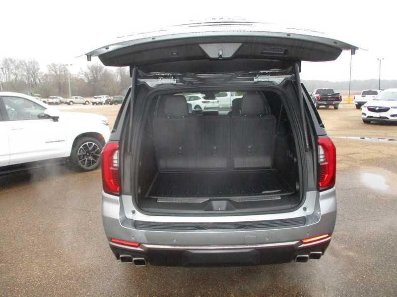 GMC Yukon XL AT4 Ultimate 4WD 2025