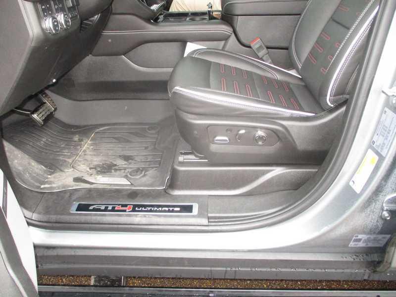 GMC Yukon XL AT4 Ultimate 4WD 2025