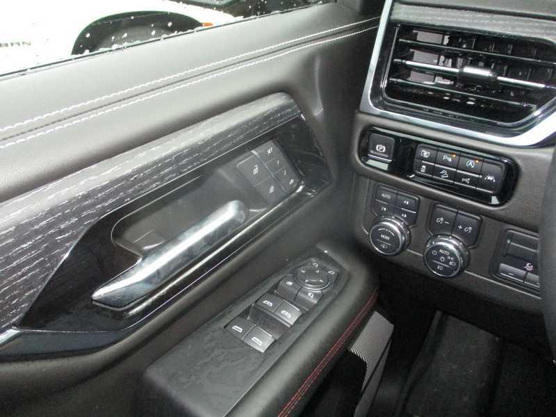 GMC Yukon XL AT4 Ultimate 4WD 2025