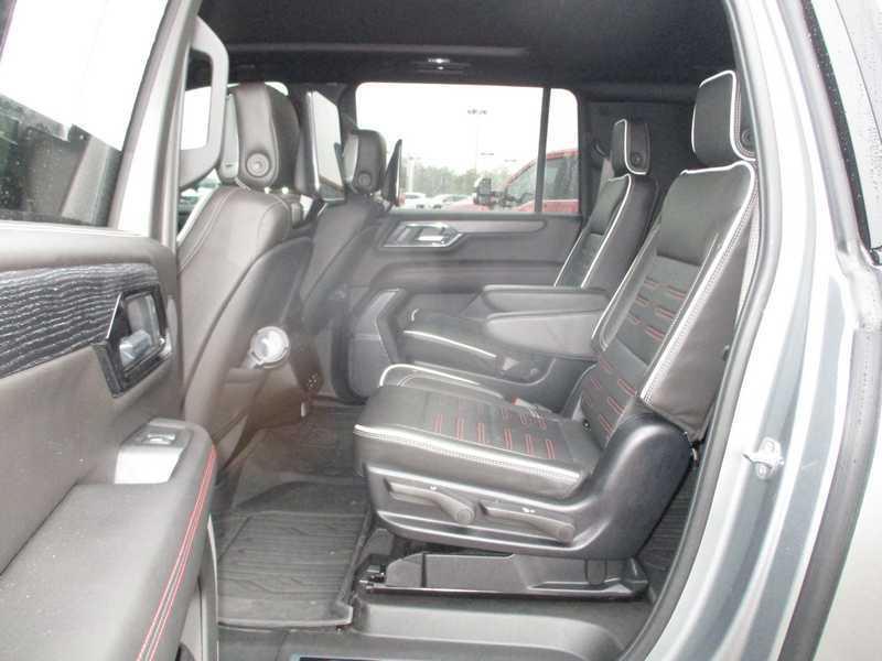 GMC Yukon XL AT4 Ultimate 4WD 2025