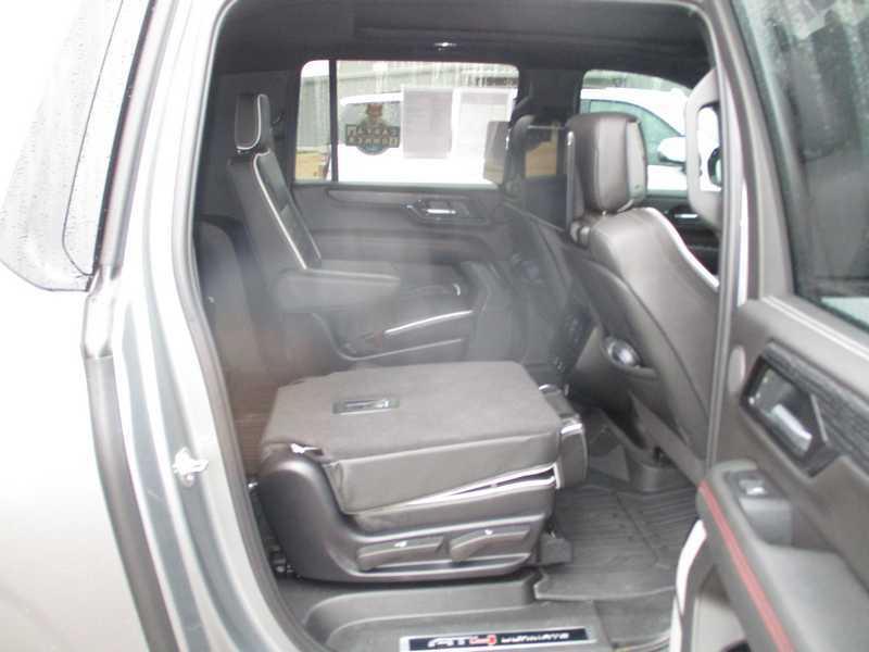 GMC Yukon XL AT4 Ultimate 4WD 2025