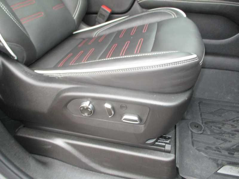 GMC Yukon XL AT4 Ultimate 4WD 2025