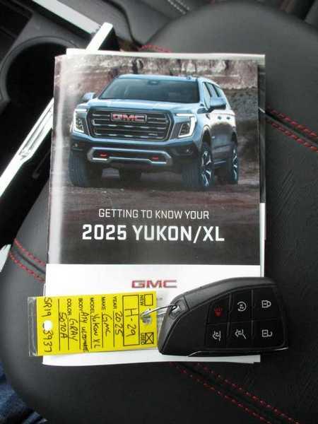 GMC Yukon XL AT4 Ultimate 4WD 2025
