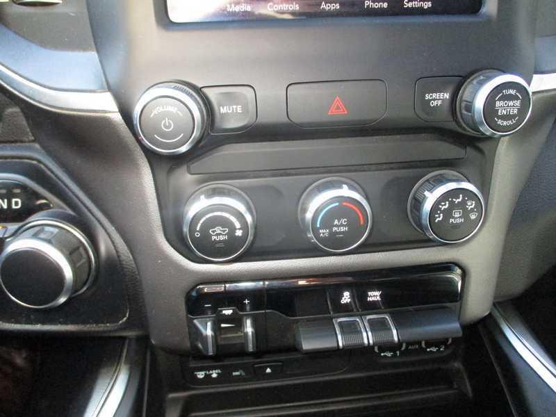 RAM 1500 Big Horn Quad Cab 4WD 2019