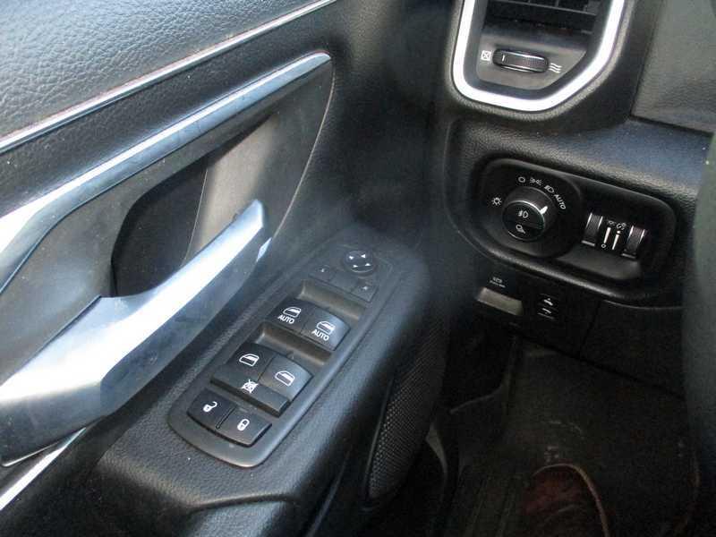 RAM 1500 Big Horn Quad Cab 4WD 2019