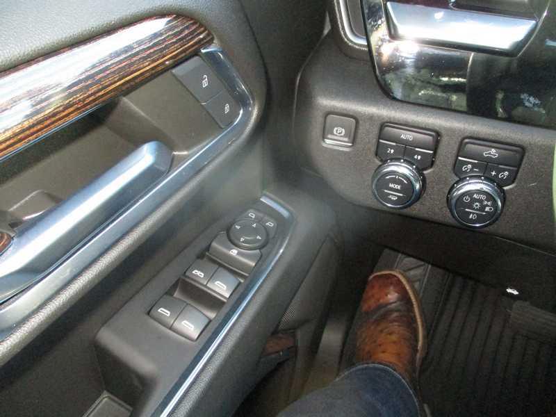 GMC Sierra 1500 Elevation Double Cab 4WD w/3VL 2023