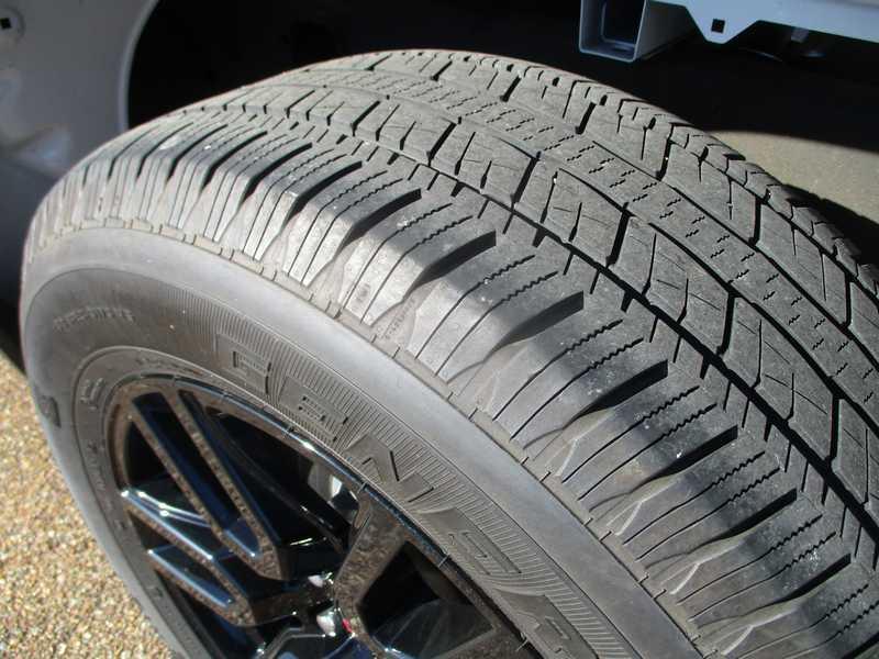 GMC Sierra 1500 Elevation Double Cab 4WD w/3VL 2023