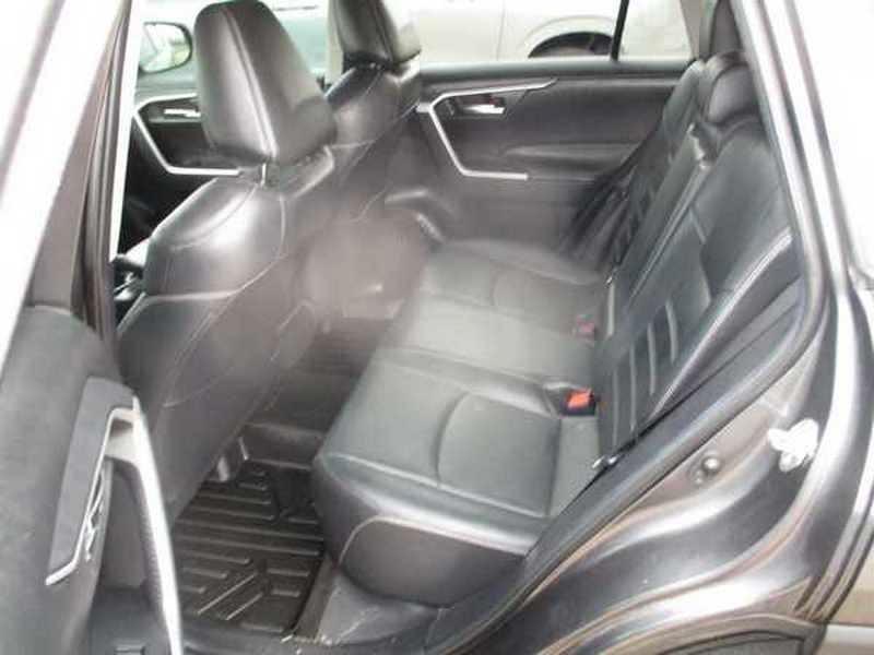 Toyota RAV4 XLE Premium 2019