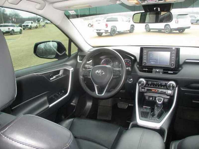 Toyota RAV4 XLE Premium 2019