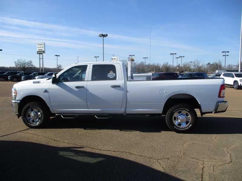 RAM 2500 Tradesman Crew Cab LWB 4WD 2023