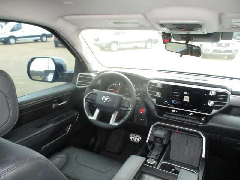 Toyota Tundra SR5 CrewMax 2WD 2022