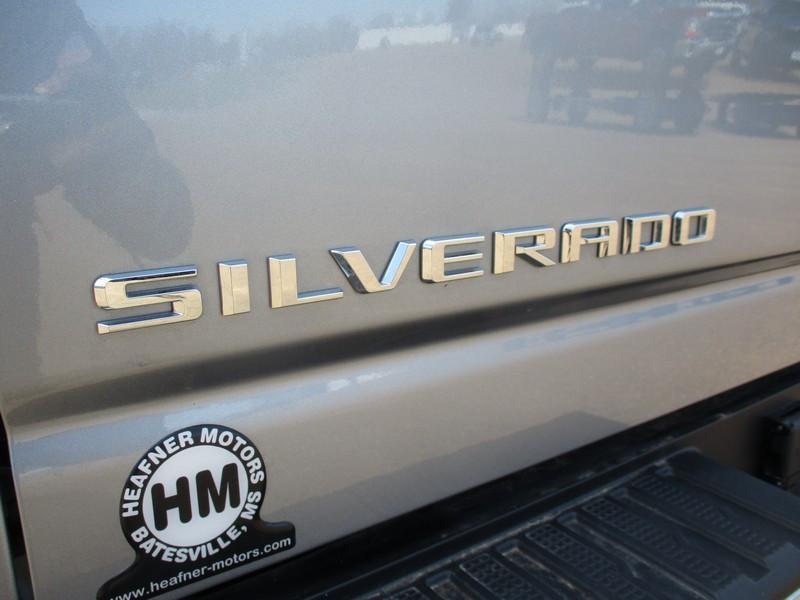 Chevrolet Silverado 2500HD LT Crew Cab Long Box 4WD 2025