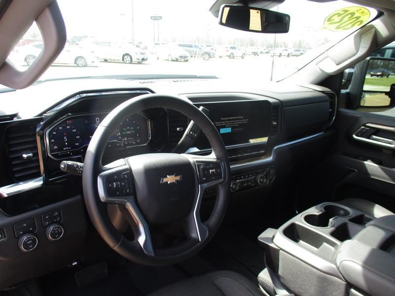 Chevrolet Silverado 2500HD LT Crew Cab Long Box 4WD 2025