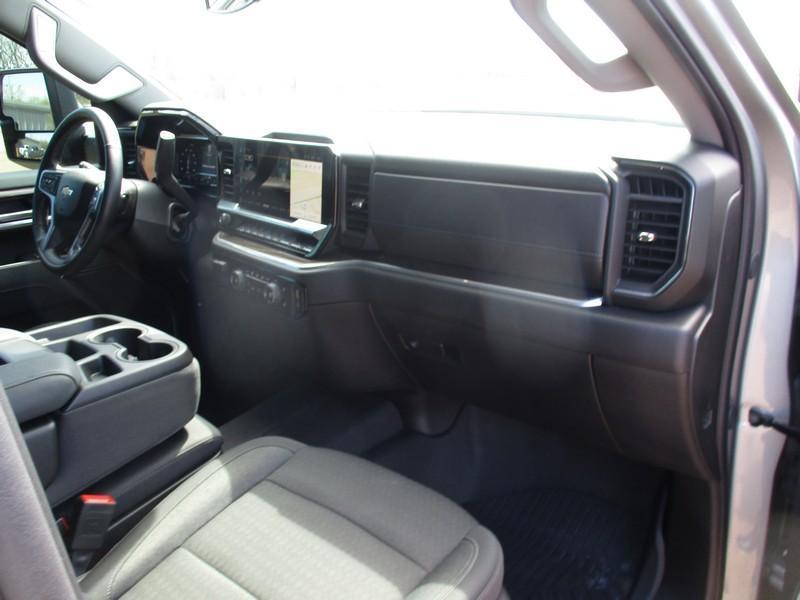 Chevrolet Silverado 2500HD LT Crew Cab Long Box 4WD 2025