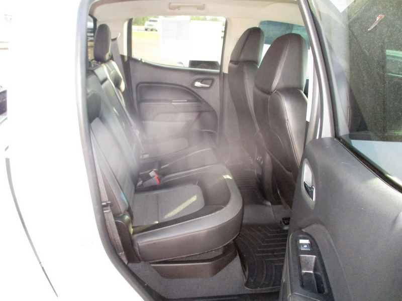 GMC Canyon AT4 Crew Cab w/Cloth 4WD 2022