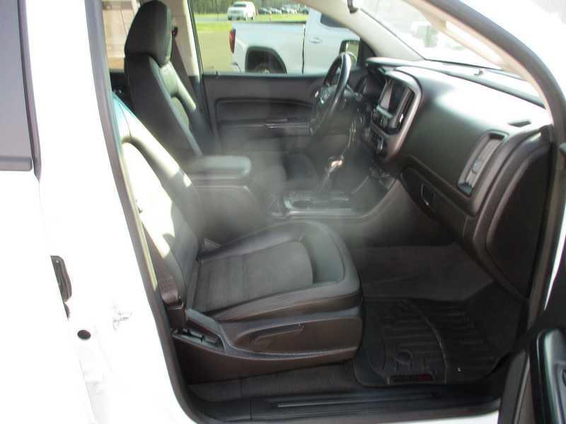 GMC Canyon AT4 Crew Cab w/Cloth 4WD 2022