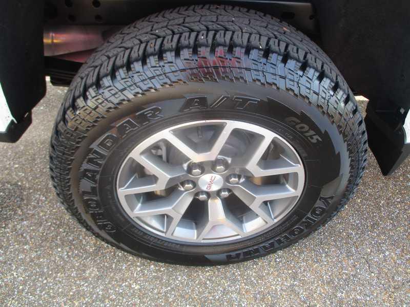 GMC Canyon AT4 Crew Cab w/Cloth 4WD 2022