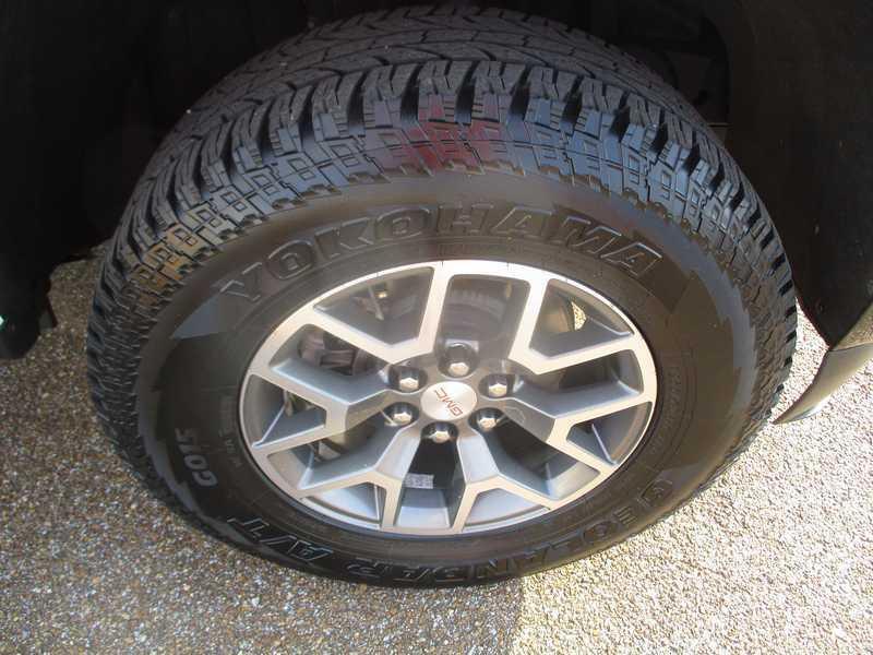 GMC Canyon AT4 Crew Cab w/Cloth 4WD 2022