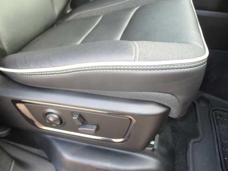 RAM 1500 Limited Crew Cab SWB 4WD 2025