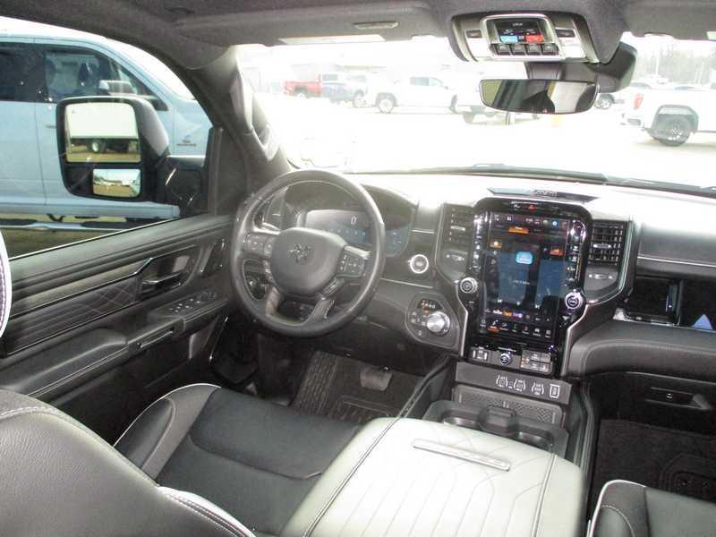 RAM 1500 Limited Crew Cab SWB 4WD 2025