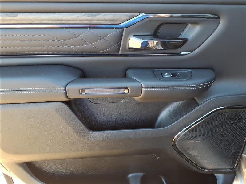 RAM 1500 Limited Crew Cab SWB 4WD 2025