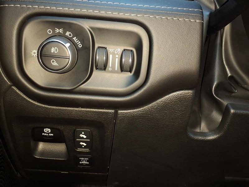 RAM 1500 Limited Crew Cab SWB 4WD 2025