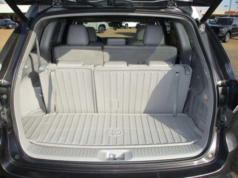 Toyota Highlander Limited AWD V6 2017