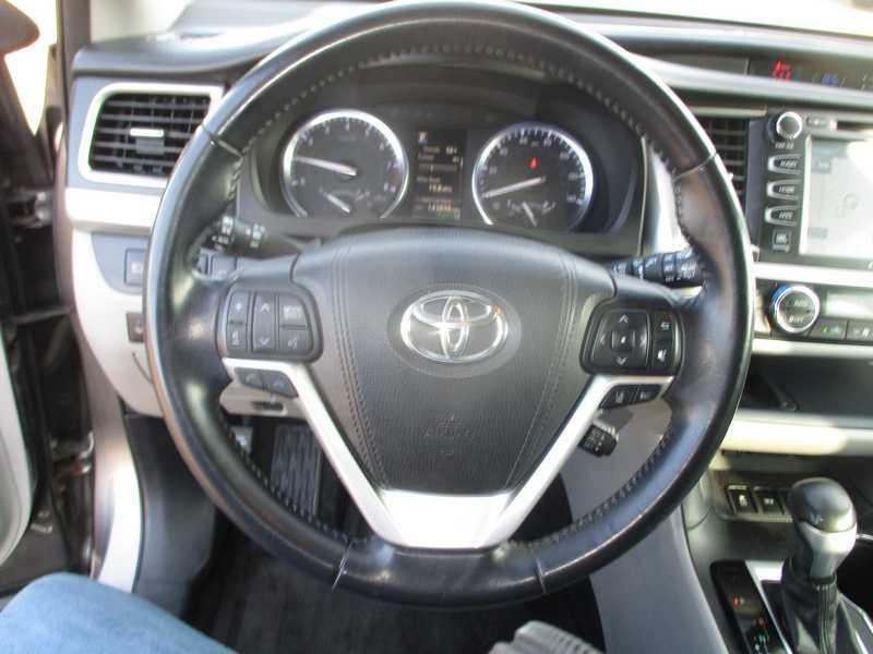 Toyota Highlander Limited AWD V6 2017