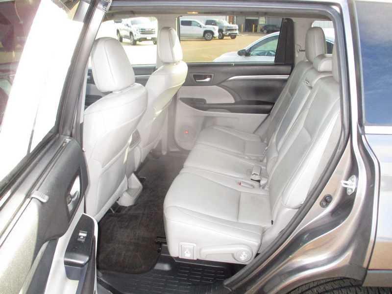 Toyota Highlander Limited AWD V6 2017