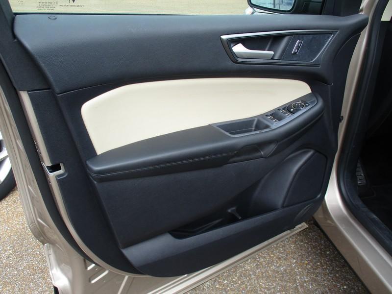 Ford Edge SE FWD 2020